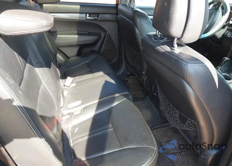 2011 Kia Sorento Sx V6 z USA, uszkodzony, nr VIN 5XYKWDA29BG067076